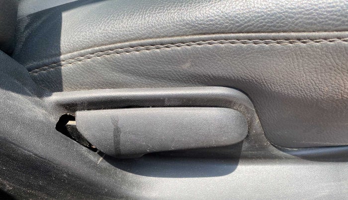 2012 Maruti Swift VXI, Petrol, Manual, 97,265 km, Driver Side Adjustment Panel