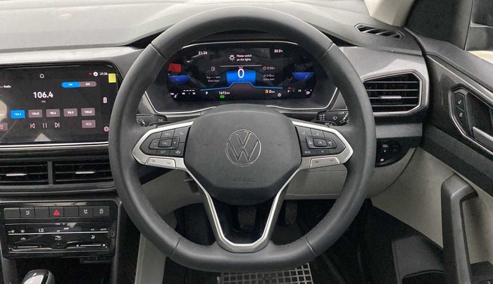 2023 Volkswagen TAIGUN TOPLINE 1.0 TSI AT, Petrol, Automatic, 1,607 km, Steering Wheel Close Up