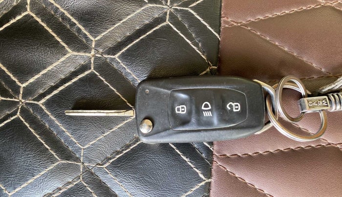 2019 Tata Tiago XZ PETROL, Petrol, Manual, 50,148 km, Key Close Up