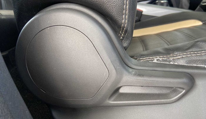 2022 Tata NEXON XM PETROL, Petrol, Manual, 18,403 km, Driver Side Adjustment Panel