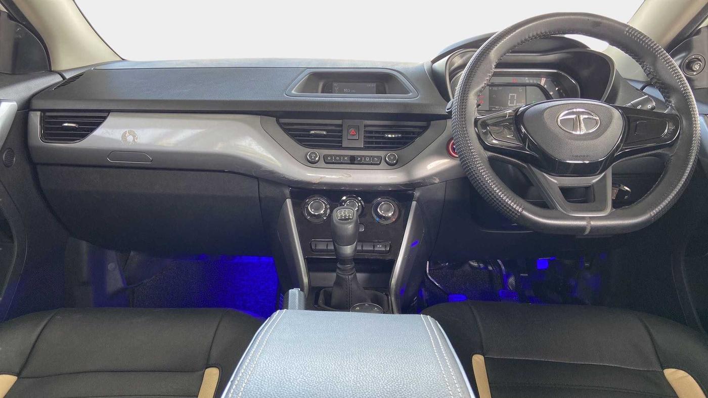 2022 Tata NEXON XM PETROL, Petrol, Manual, 18,403 km, Dashboard