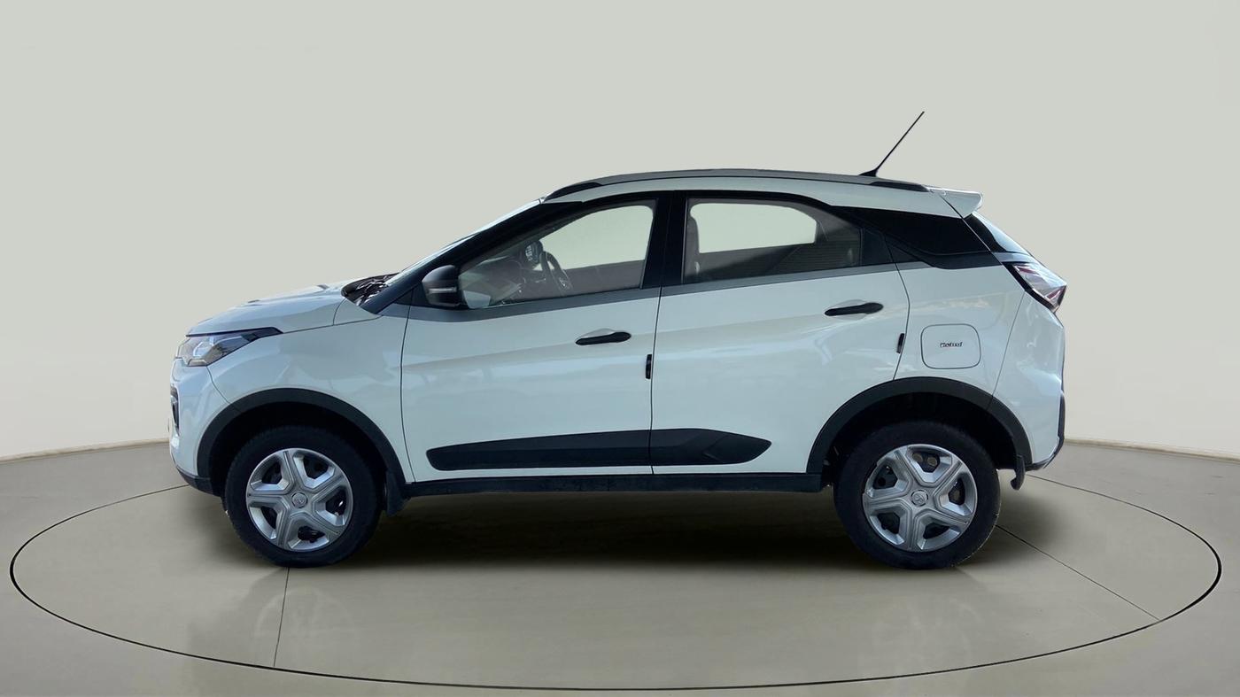 2022 Tata NEXON XM PETROL, Petrol, Manual, 18,403 km, Left Side