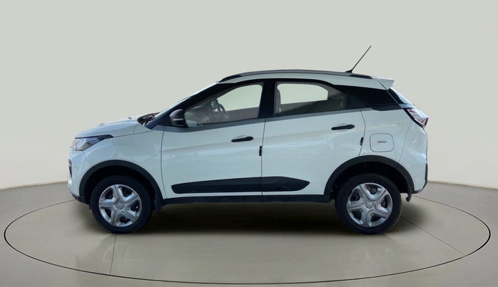 2022 Tata NEXON XM PETROL, Petrol, Manual, 18,403 km, Left Side
