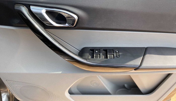 2020 Tata Tiago XZ PLUS PETROL, Petrol, Manual, 23,804 km, Driver Side Door Panels Control