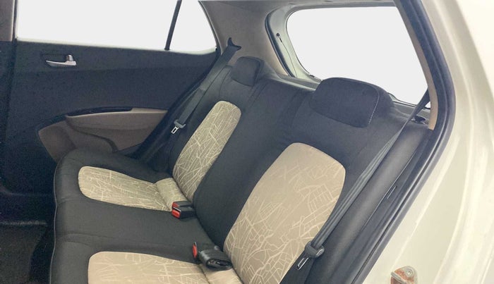 2016 Hyundai Grand i10 SPORTZ 1.2 KAPPA VTVT, Petrol, Manual, 90,781 km, Right Side Rear Door Cabin