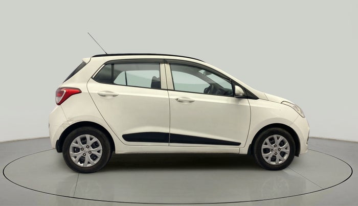 2016 Hyundai Grand i10 SPORTZ 1.2 KAPPA VTVT, Petrol, Manual, 90,781 km, Right Side View