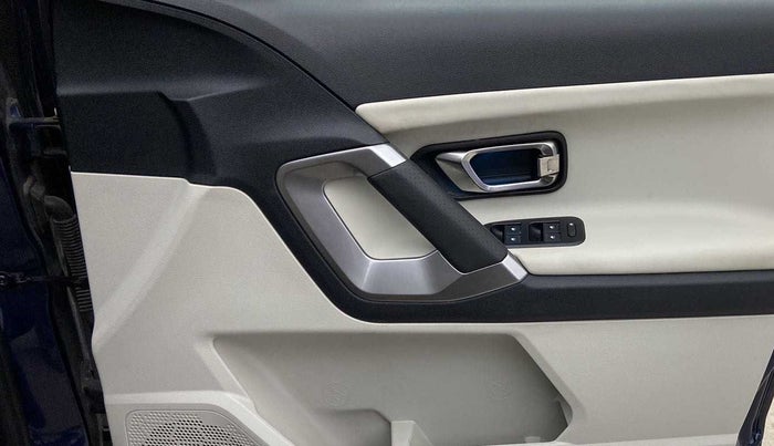 2021 Tata Safari XZ, Diesel, Manual, 30,203 km, Driver Side Door Panels Control
