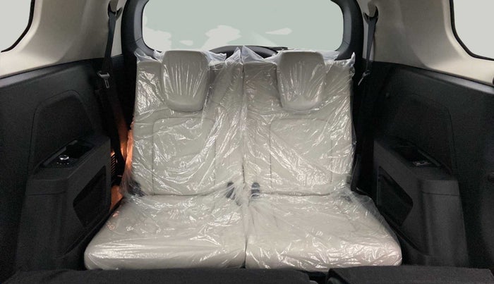2021 Tata Safari XZ, Diesel, Manual, 30,203 km, Third Seat Row ( optional )