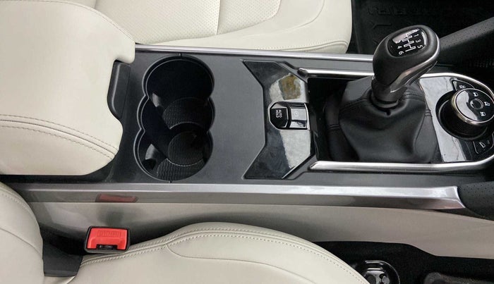 2021 Tata Safari XZ, Diesel, Manual, 30,203 km, Gear Lever