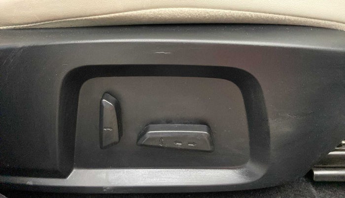 2021 Tata Safari XZ, Diesel, Manual, 30,203 km, Driver Side Adjustment Panel