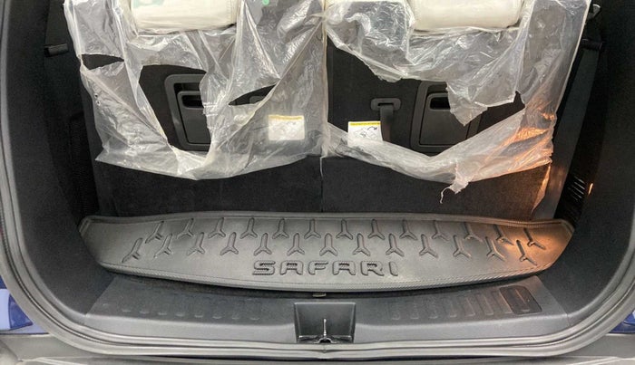 2021 Tata Safari XZ, Diesel, Manual, 30,203 km, Boot Inside