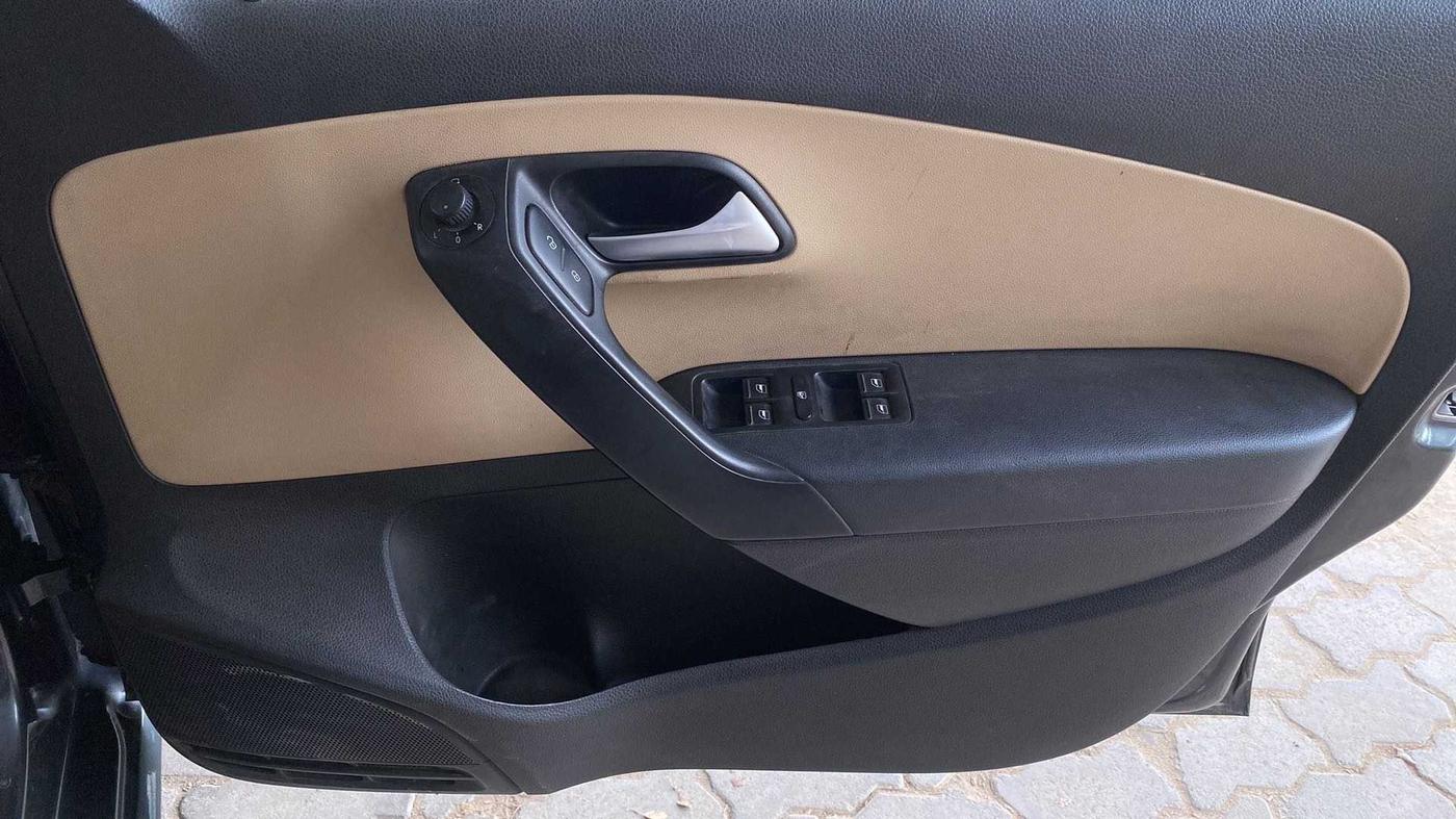 2018 Volkswagen Ameo HIGHLINE PLUS 1.5L 16 ALLOY, Diesel, Manual, 56,379 km, Driver Side Door Panels Control
