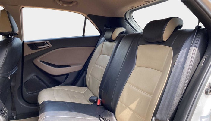 2015 Hyundai Elite i20 ASTA 1.2, Petrol, Manual, 81,846 km, Right Side Rear Door Cabin
