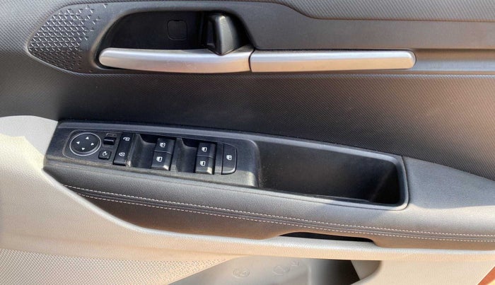 2021 KIA SONET HTX PLUS 1.0 IMT, Petrol, Manual, 21,642 km, Driver Side Door Panels Control