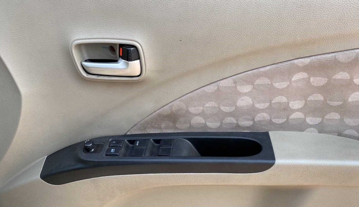 2016 Maruti Celerio ZXI, Petrol, Manual, 46,246 km, Driver Side Door Panels Control