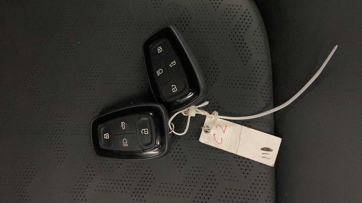 2022 Tata NEXON XZ PLUS (O) PETROL DARK EDITION, CNG, Manual, 28,067 km, Key Close Up