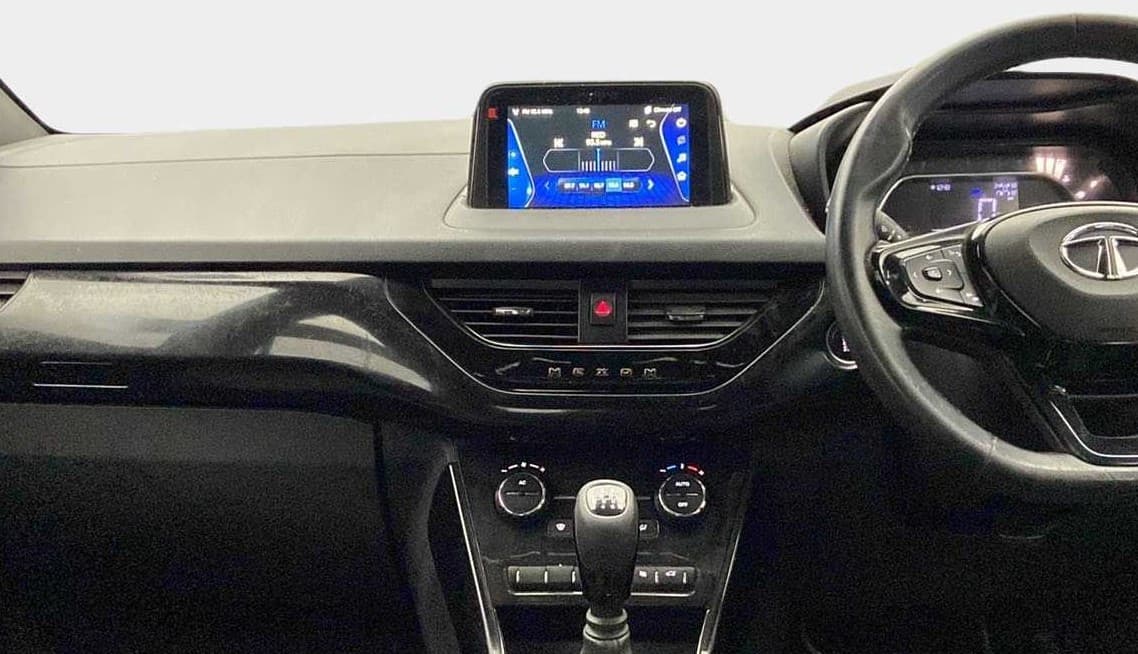 2022 Tata NEXON XZ PLUS (O) PETROL DARK EDITION, CNG, Manual, 28,067 km, Air Conditioner