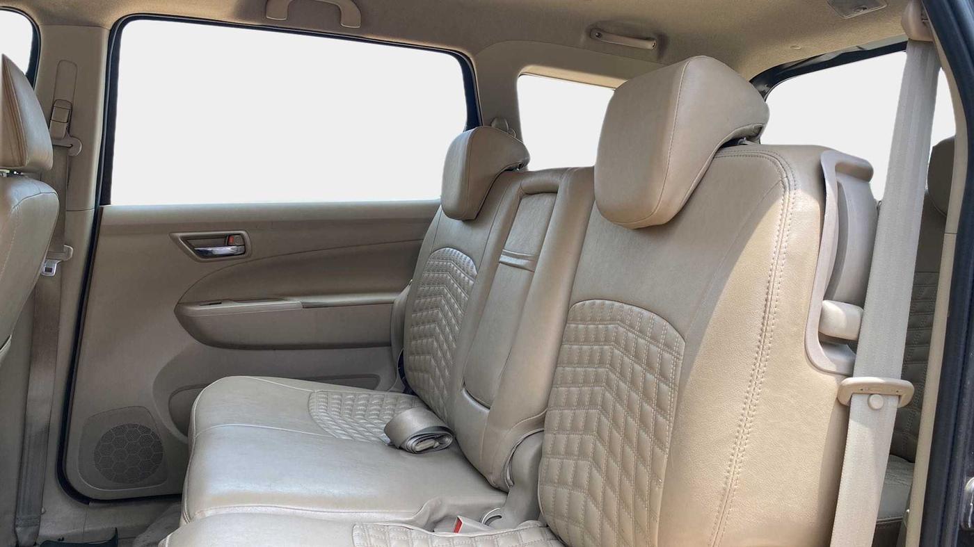 2017 Maruti Ertiga VXI, Petrol, Manual, 36,840 km, Right Side Rear Door Cabin