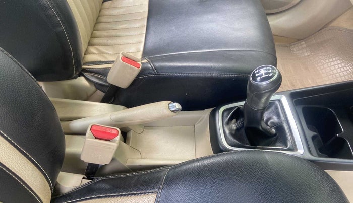 2017 Maruti Dzire VXI, Petrol, Manual, 73,997 km, Gear Lever