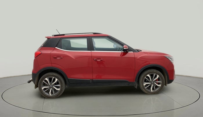 2021 Mahindra XUV300 W8 (O) 1.5 DIESEL, Diesel, Manual, 38,401 km, Right Side View