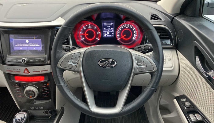 2021 Mahindra XUV300 W8 (O) 1.5 DIESEL, Diesel, Manual, 38,401 km, Steering Wheel Close Up