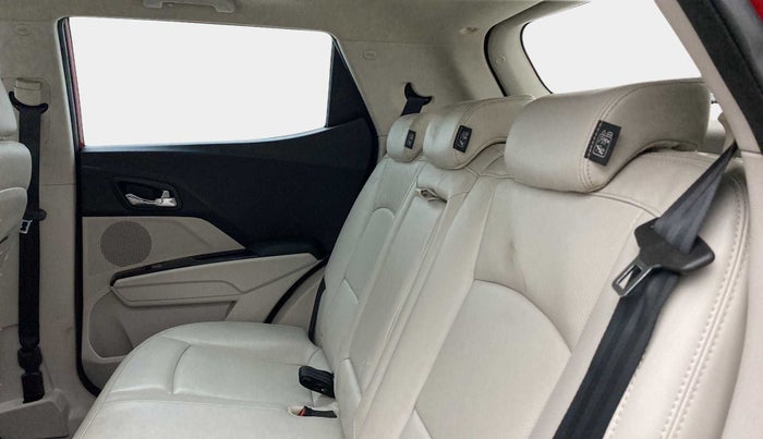 2021 Mahindra XUV300 W8 (O) 1.5 DIESEL, Diesel, Manual, 38,401 km, Right Side Rear Door Cabin