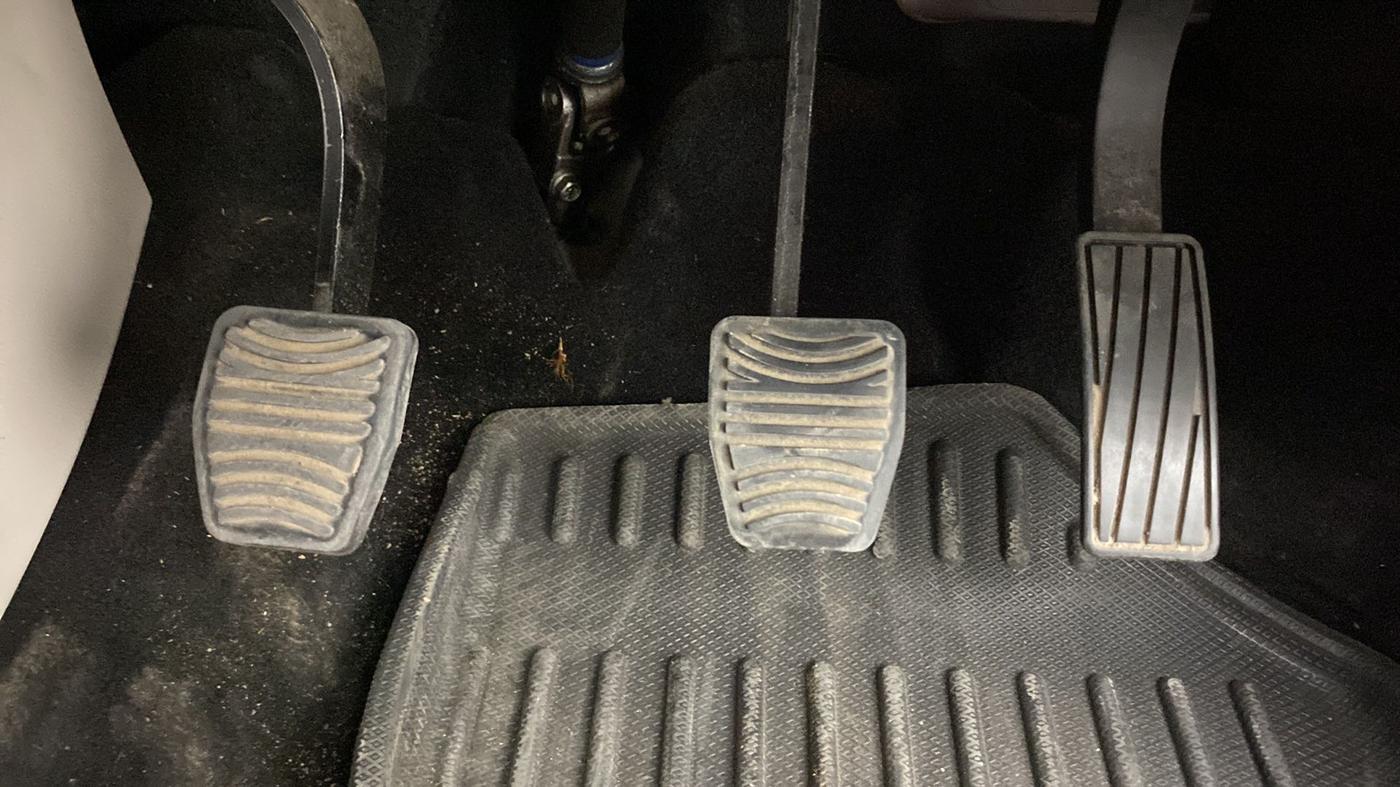 2021 Mahindra XUV300 W8 (O) 1.5 DIESEL, Diesel, Manual, 38,401 km, Pedals