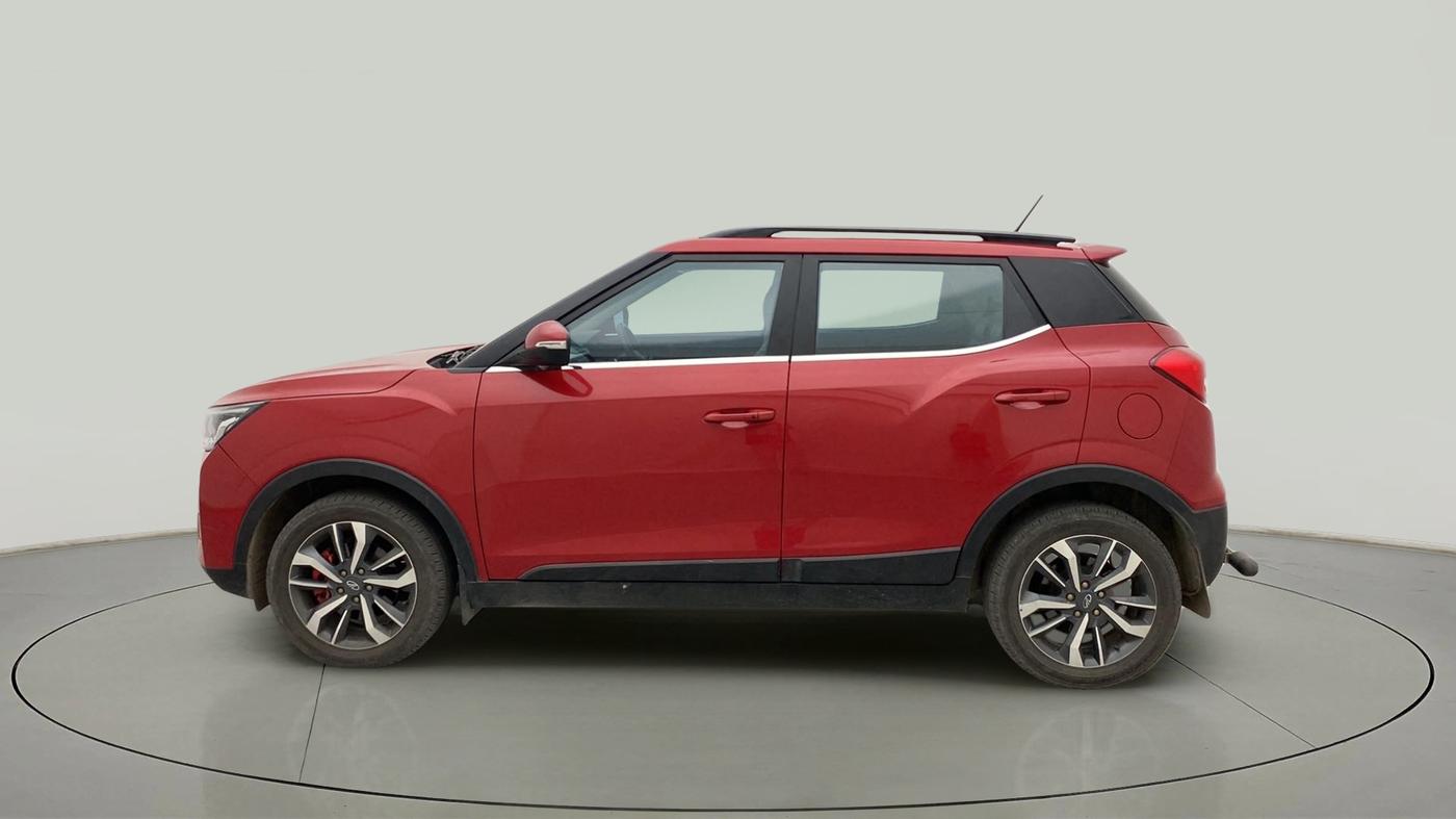 2021 Mahindra XUV300 W8 (O) 1.5 DIESEL, Diesel, Manual, 38,401 km, Left Side