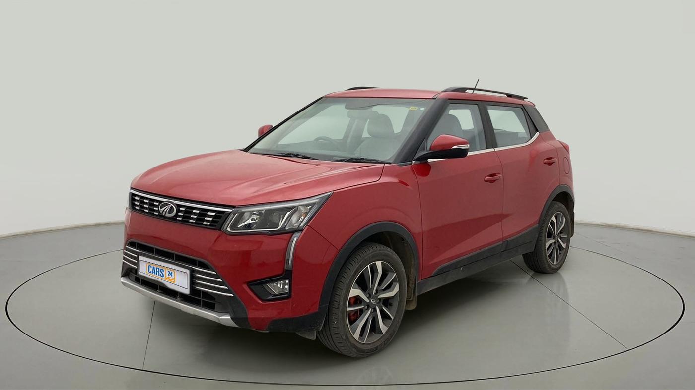 2021 Mahindra XUV300 W8 (O) 1.5 DIESEL, Diesel, Manual, 38,401 km, Left Front Diagonal