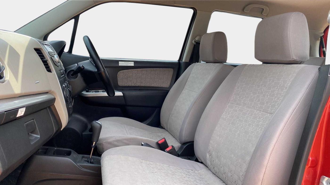 2016 Maruti Wagon R 1.0 VXI AMT, Petrol, Automatic, 38,333 km, Right Side Front Door Cabin
