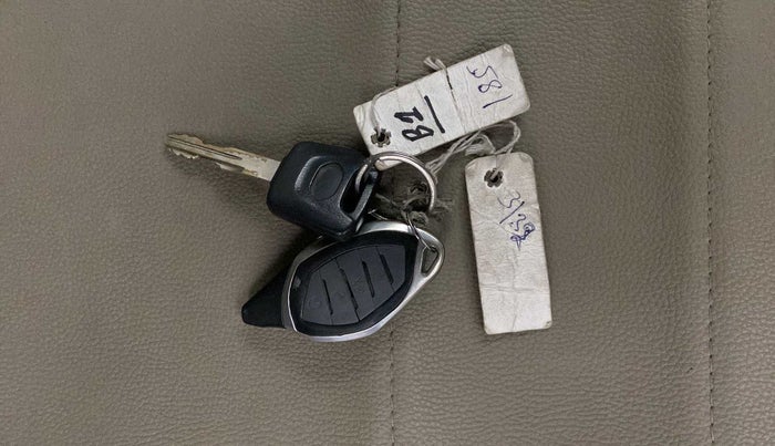 2018 Datsun Go Plus T (O), CNG, Manual, 23,412 km, Key Close Up