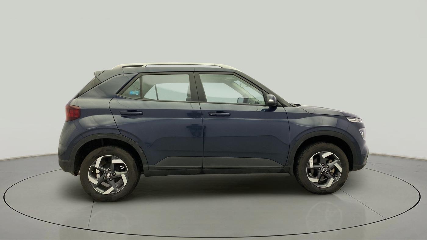 2021 Hyundai VENUE S+ 1.2, Petrol, Manual, 22,367 km, Right Side View