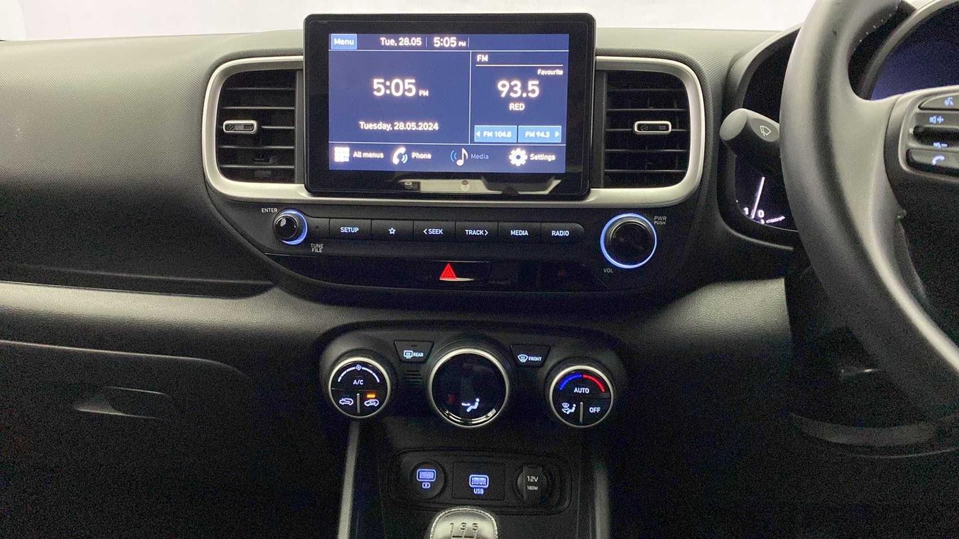 2021 Hyundai VENUE S+ 1.2, Petrol, Manual, 22,367 km, Air Conditioner