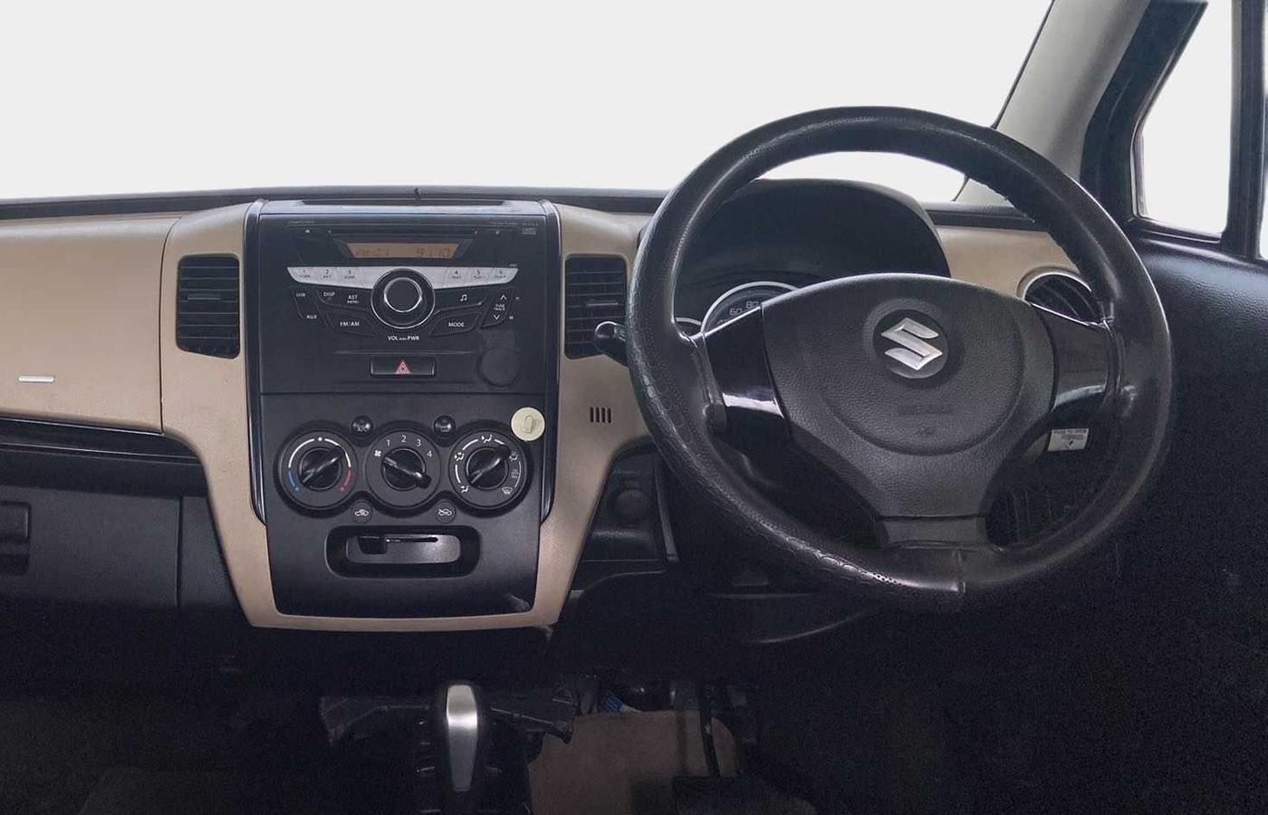 2017 Maruti Wagon R 1.0 VXI (O) AMT, Petrol, Automatic, 35,008 km, Steering Wheel Close Up