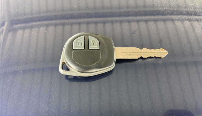 2017 Maruti Wagon R 1.0 VXI (O) AMT, Petrol, Automatic, 35,008 km, Key Close Up