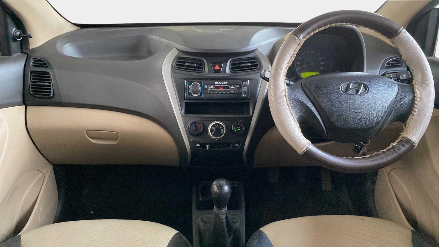 2016 Hyundai Eon ERA +, CNG, Manual, 94,687 km, Dashboard