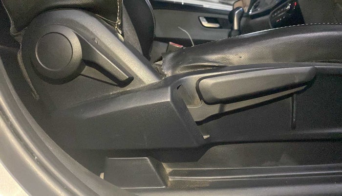 2020 Tata ALTROZ XZ PETROL, Petrol, Manual, 33,273 km, Driver Side Adjustment Panel