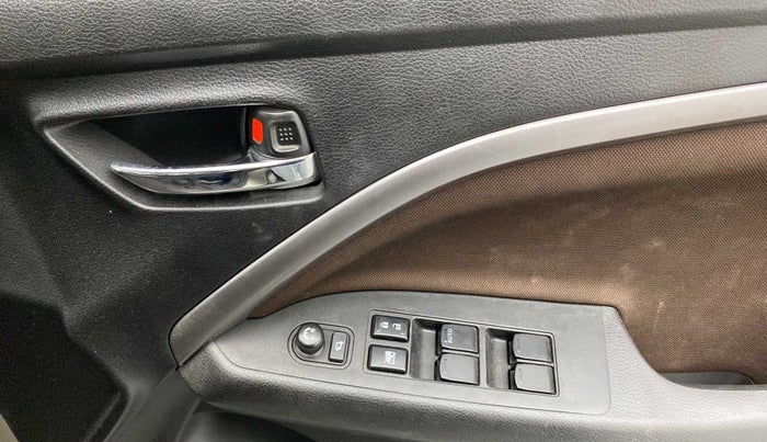 2023 Maruti BREZZA ZXI SMART HYBRID , Petrol, Manual, 18,693 km, Driver Side Door Panels Control