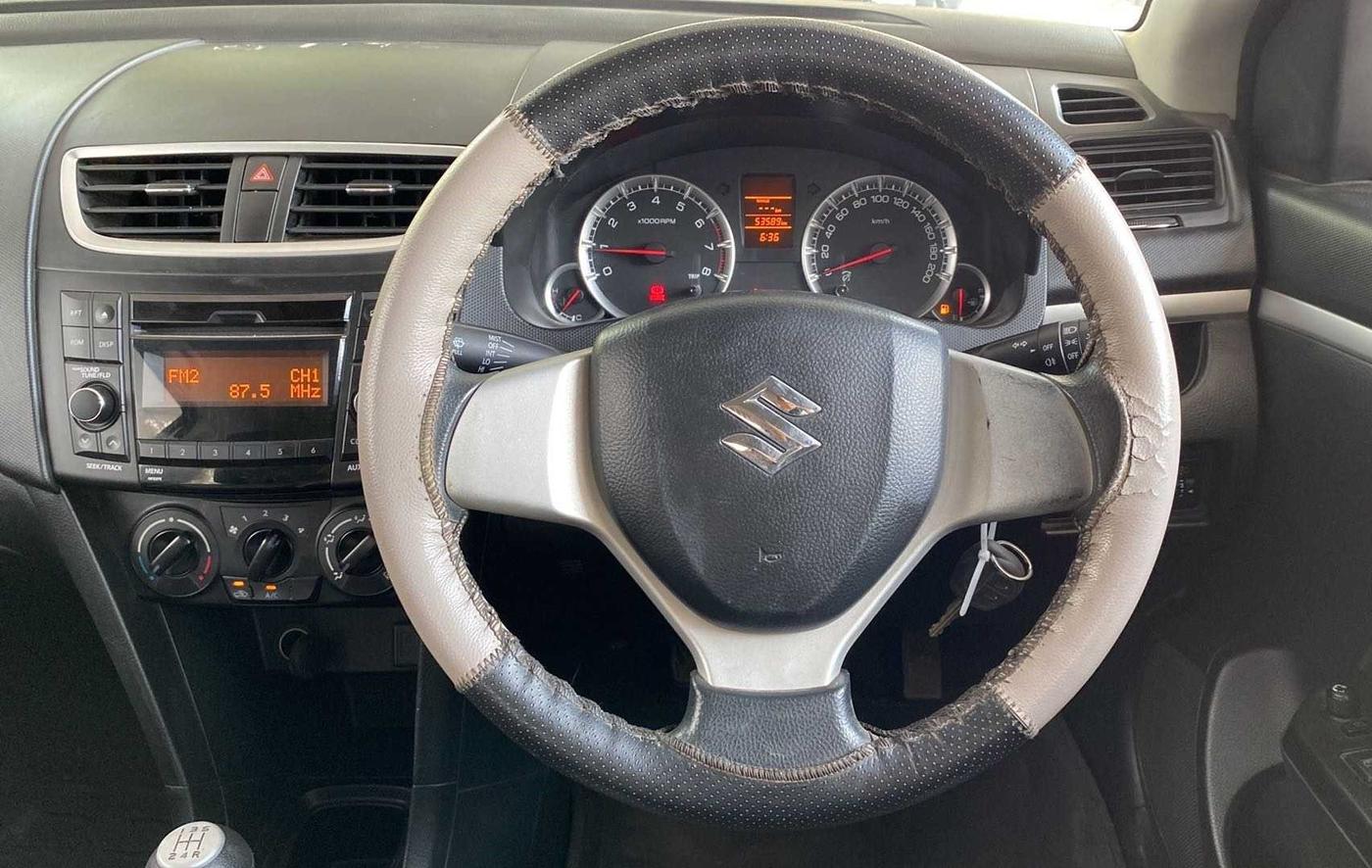 2016 Maruti Swift VXI, Petrol, Manual, 53,587 km, Steering Wheel Close Up