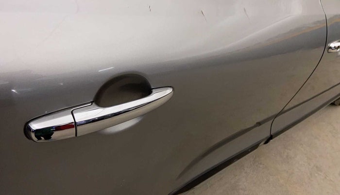 2017 Maruti Baleno ZETA PETROL 1.2, Petrol, Manual, 83,745 km, Right rear door - Slightly dented