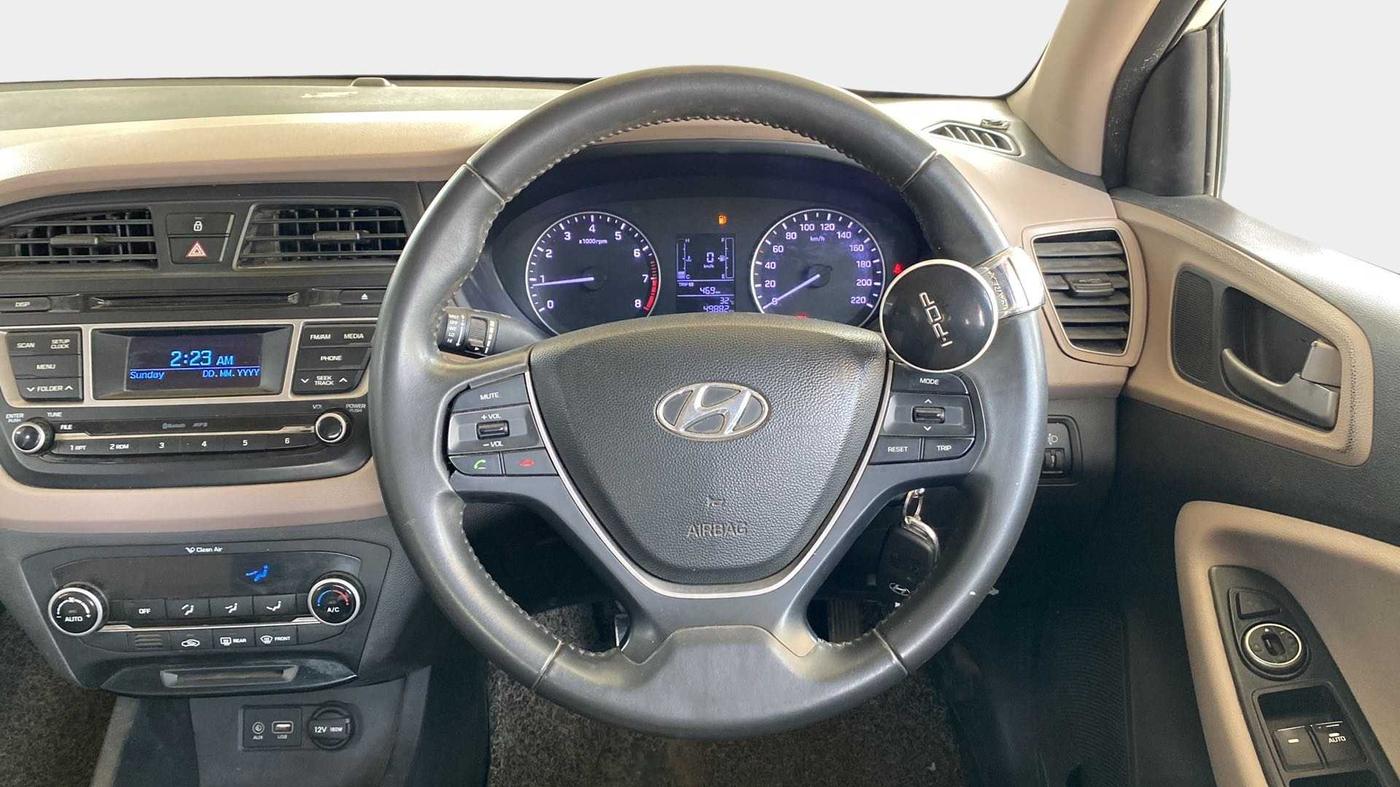 2015 Hyundai Elite i20 SPORTZ 1.2, Petrol, Manual, 50,235 km, Steering Wheel Close Up