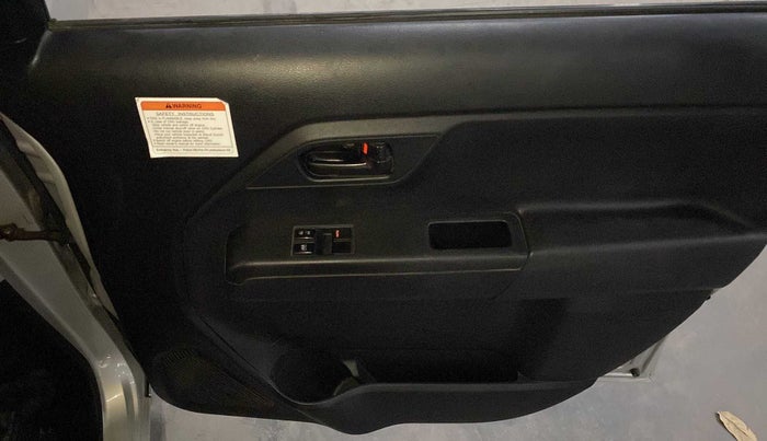 2020 Maruti New Wagon-R LXI CNG 1.0, CNG, Manual, 54,368 km, Driver Side Door Panels Control