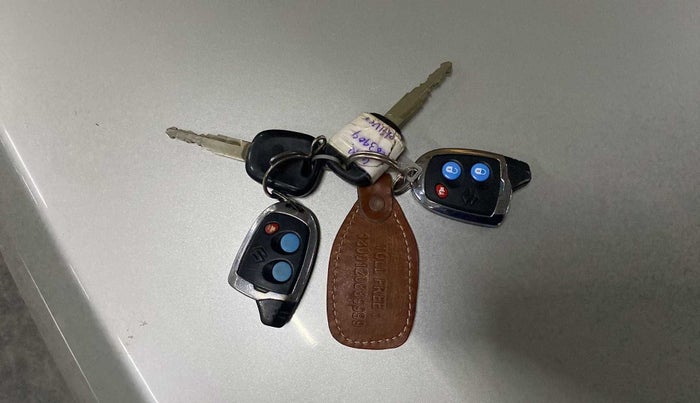 2020 Maruti New Wagon-R LXI CNG 1.0, CNG, Manual, 54,368 km, Key Close Up