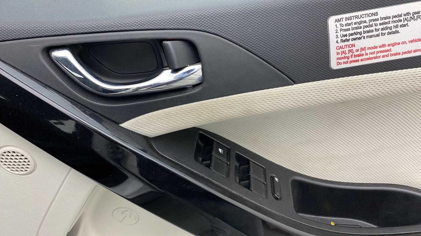 2023 Tata NEXON XZA PLUS PETROL, Petrol, Automatic, 13,154 km, Driver Side Door Panels Control