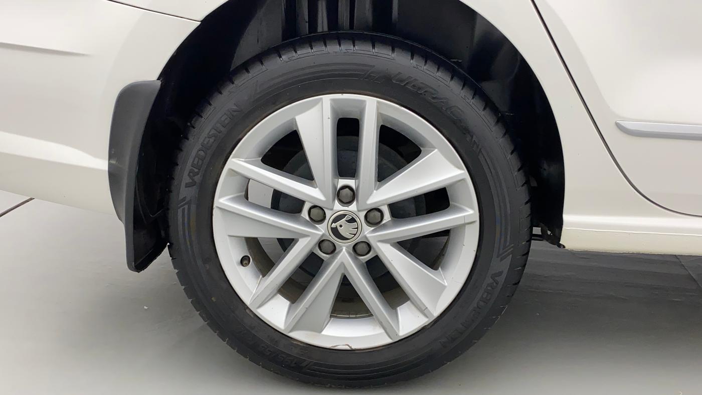 2020 Skoda Rapid STYLE AT TSI, Petrol, Automatic, 88,818 km, Right Rear Wheel