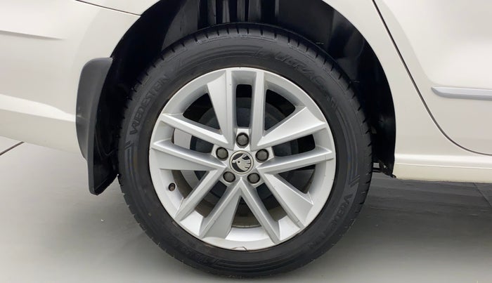 2020 Skoda Rapid STYLE AT TSI, Petrol, Automatic, 88,818 km, Right Rear Wheel