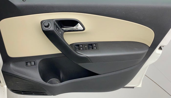 2020 Skoda Rapid STYLE AT TSI, Petrol, Automatic, 88,818 km, Driver Side Door Panels Control