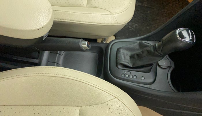 2020 Skoda Rapid STYLE AT TSI, Petrol, Automatic, 88,818 km, Gear Lever