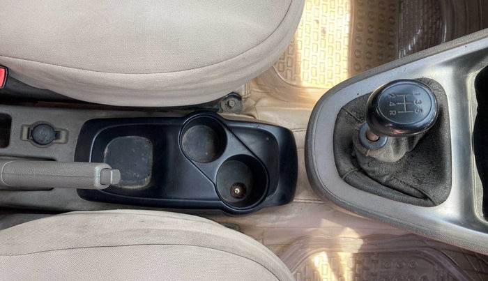 2013 Hyundai i10 MAGNA 1.2, Petrol, Manual, 60,560 km, Gear Lever