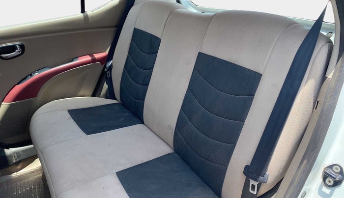 2013 Hyundai i10 MAGNA 1.2, Petrol, Manual, 60,560 km, Right Side Rear Door Cabin